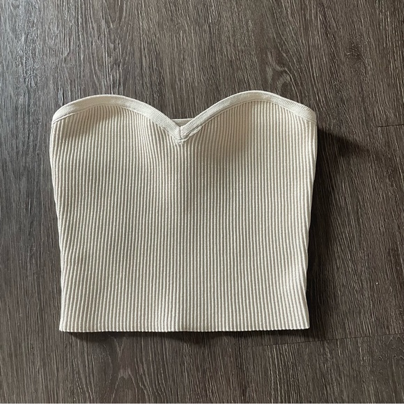 Babaton | SCULPT Sweetheart Bustier Crop Top - Matte Pearl - Picture 2 of 6